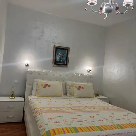 Villa Mare Apartments Tivat Exterior photo