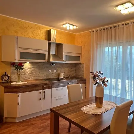 Villa Mare Apartments Tivat Exterior photo
