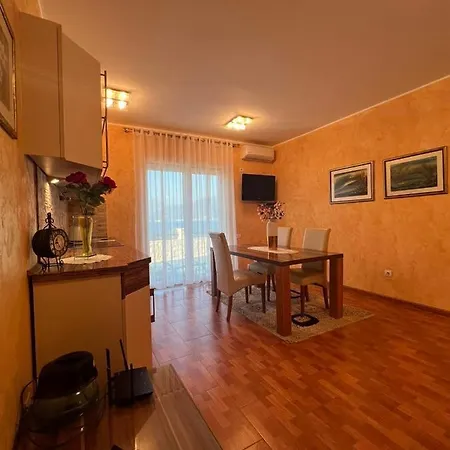 Villa Mare Apartments Tivat Exterior photo