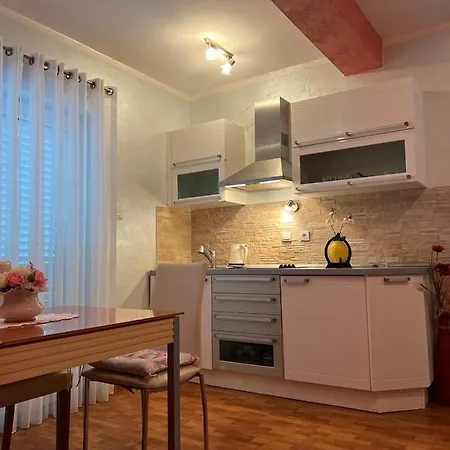 Villa Mare Apartments Tivat Exterior photo
