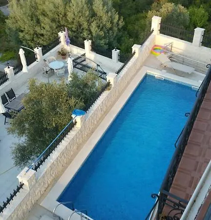 Villa Mare Apartments Tivat Exterior photo