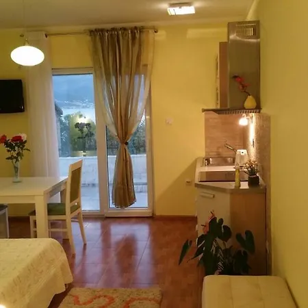 Villa Mare Apartments Tivat Exterior photo