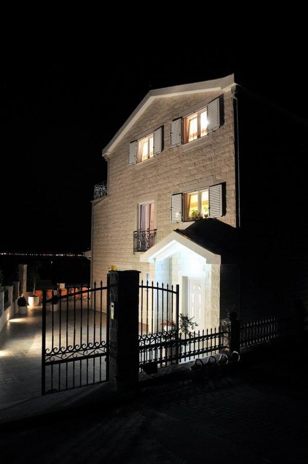 Mare Apartment *