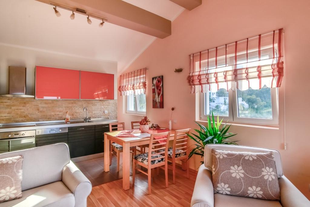 Mare Apartment *
